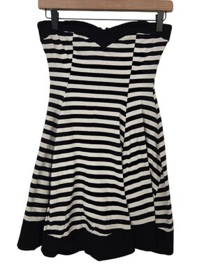 🖤 Y2K Hot Topic Black & White Stripe Strapless Dress Size Small 🖤